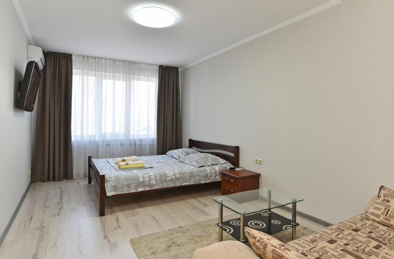 Apartament On Vasylia Lypkivskoho 24 Kijów Zewnętrze zdjęcie